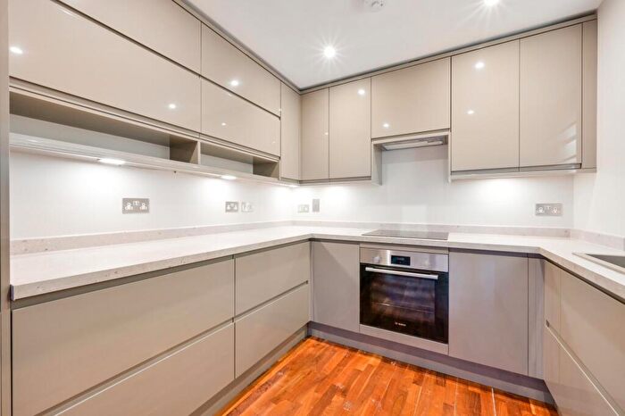 2 Bedroom Terraced House For Sale In New Providence Wharf, Fairmont Avenue, Canary Wharf, E14