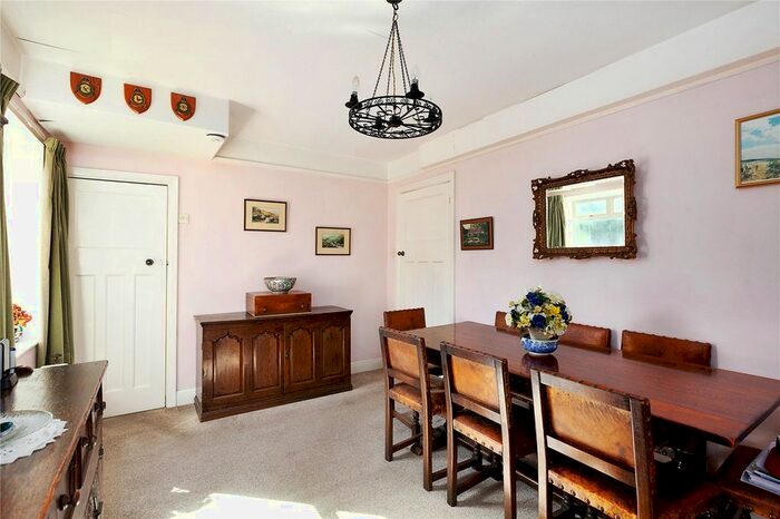4 Bedroom Detached House For Sale In Vine Avenue, Sevenoaks, Kent, TN13