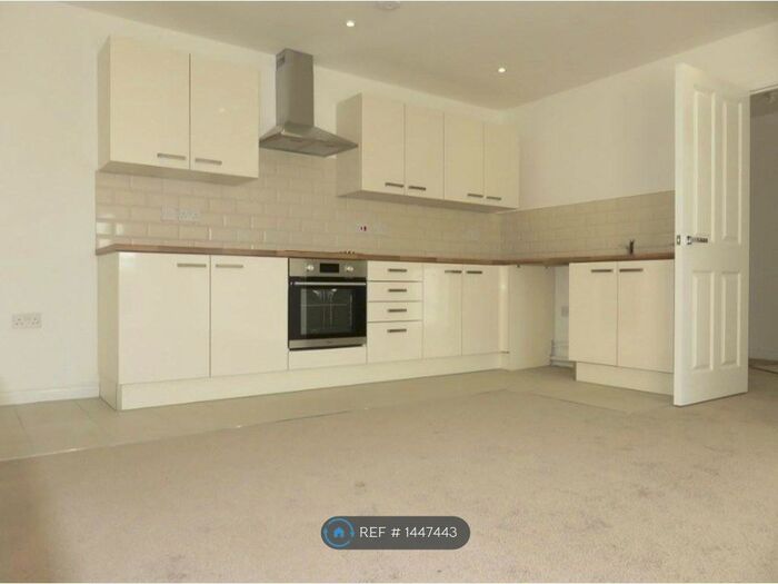 2 Bedroom Flat To Rent In Dock Road, Tilbury, RM18