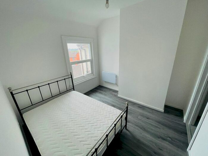 Studio To Rent In Victoria Road, Fenton, Stoke-On-Trent, ST4