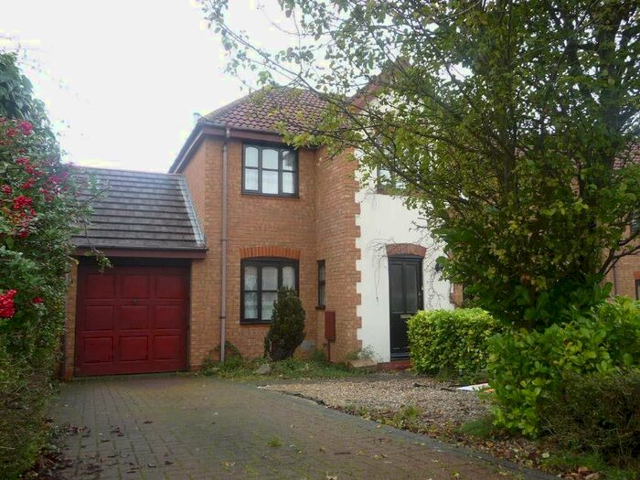 3 Bedroom Semi-Detached House To Rent In Lowland Road, Tattenhoe, Milton Keynes, MK4