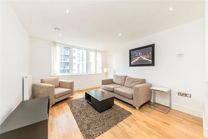 1 Bedroom Flat To Rent In Dowells Street, Greenwich, SE10