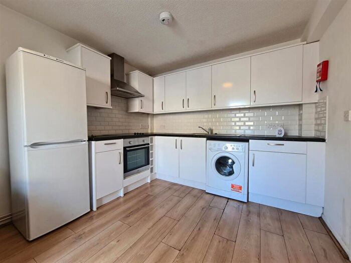 1 Bedroom House To Rent In Newmarket Road, Cambridge, CB5