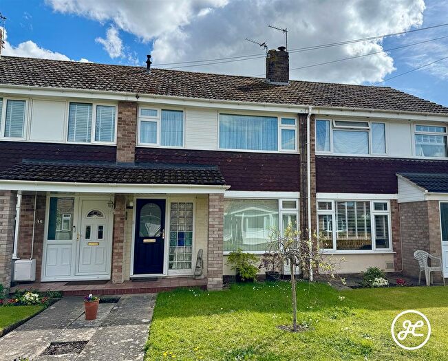 3 Bedroom Terraced House For Sale In Heather Close, Bridgwater, TA6
