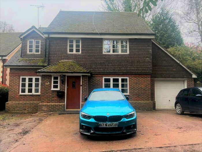 5 Bedroom Terraced House To Rent In College Lane, Woking, Surrey, GU22