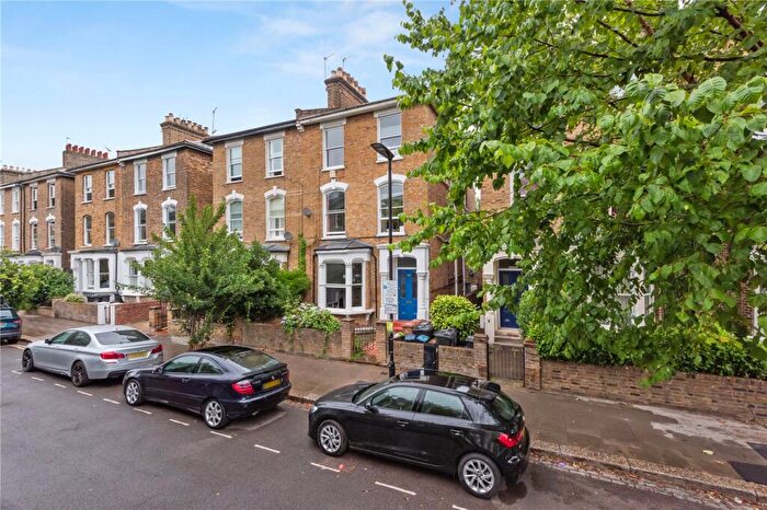 3 Bedroom Flat For Sale In Wilberforce Road, Highbury, London, N4