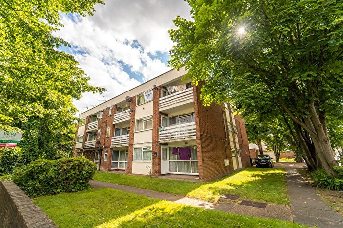 Studio For Sale In Heston Road, Hounslow, TW5