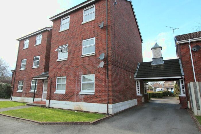 2 Bedroom Flat To Rent In Kilton Court, Howdale Road, Sutton-On-Hull, Hull, HU8