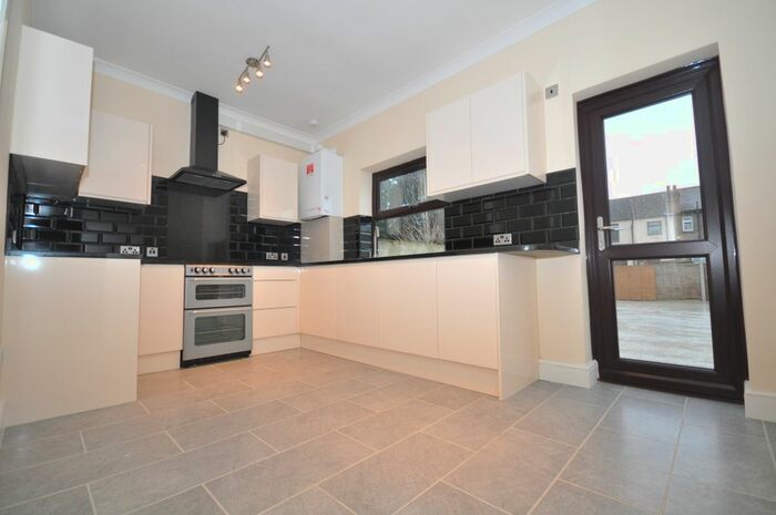 3 Bedroom Terraced House To Rent In Lansdowne Road, Ilford, IG3