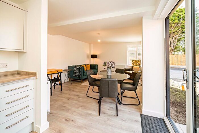1 Bedroom Apartment For Sale In Thame Road, Haddenham, Aylesbury, HP17