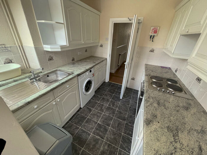 4 Bedroom End Of Terrace House To Rent In Coombe Road, Brighton, BN2