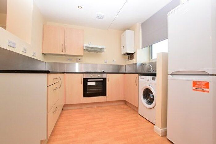2 Bedroom Flat To Rent In Fornham Street, Sheffield, S2