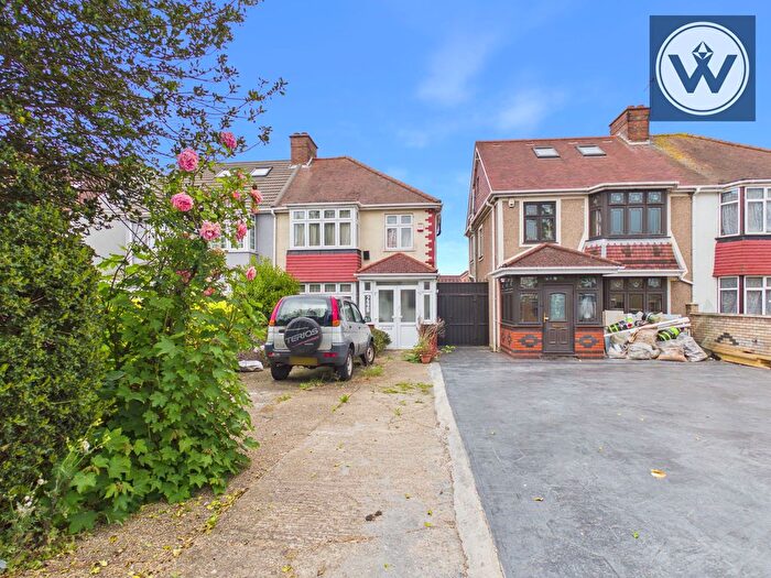 3 Bedroom Semi-detached House For Sale In Coldharbour Lane, Hayes, UB3