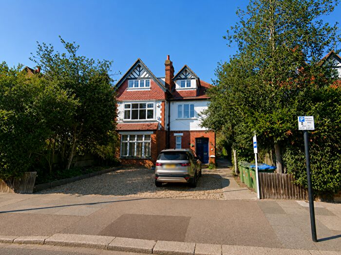 2 Bedroom Flat To Rent In West Park, Mottingham, SE9