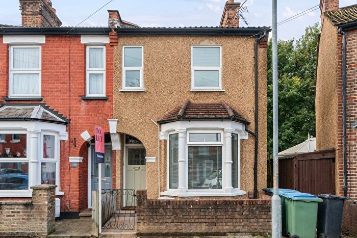 1 Bedroom Flat To Rent In Sandringham Road, Watford, WD24