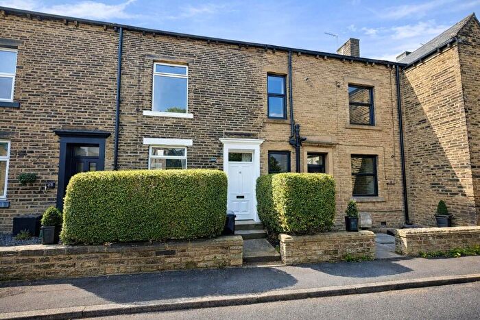 2 Bedroom Terraced House For Sale In Upper Washer Lane, Halifax, HX2