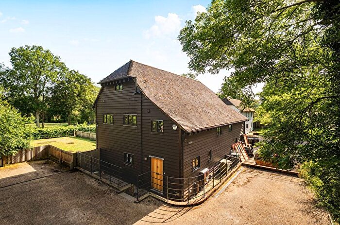 4 Bedroom Semi-Detached House For Sale In Back Lane, Shipbourne, TN11