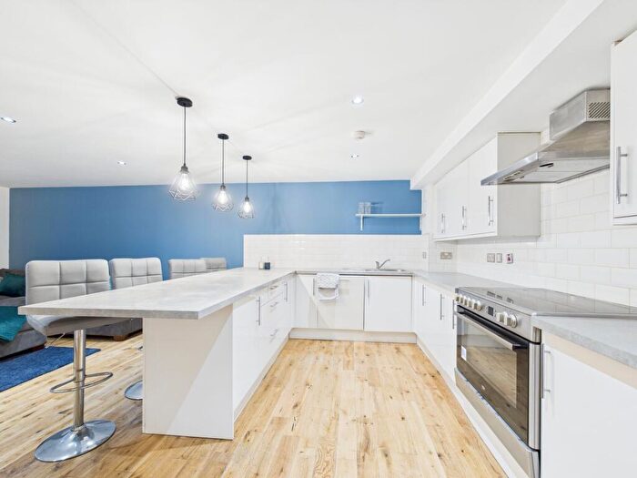 2 Bedroom Flat For Sale In Carnoustie Street, Glasgow, G5