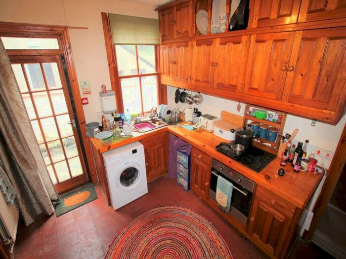 1 Bedroom Flat To Rent In Caradog Road, Aberystwyth, Ceredigion SY23