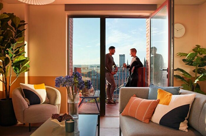 2 Bedroom Apartment To Rent In Soho Yard, Sheffield, S3