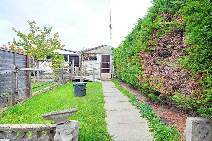 3 Bedroom Terraced House To Rent In Mapleton Crescent, Enfield, EN3