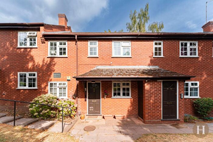 2 Bedroom Flat For Sale In Pakenham Road, Birmingham, B15