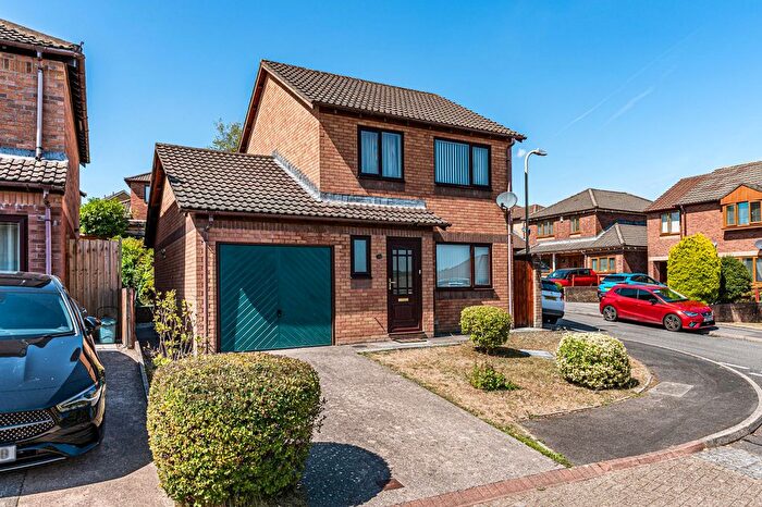 3 Bedroom Detached House For Sale In Heol Yr Onnen, Llanharry, CF72