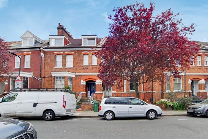 2 Bedroom Flat To Rent In Dennington Park Road, West Hampstead, NW6