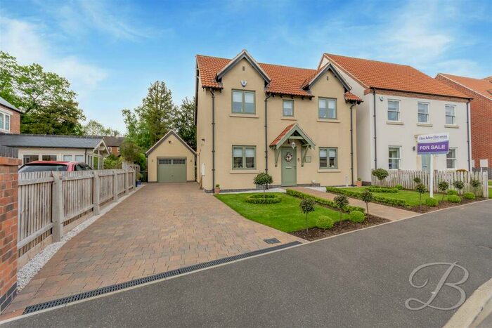 4 Bedroom Detached House For Sale In West Manor Park, Epperstone, Nottingham, NG14