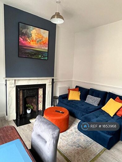 2 Bedroom Flat To Rent In Church Street, Ripley, DE5