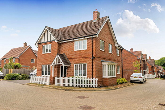 4 Bedroom Detached House For Sale In Chiltern Crescent, Fair Oak, Eastleigh, SO50