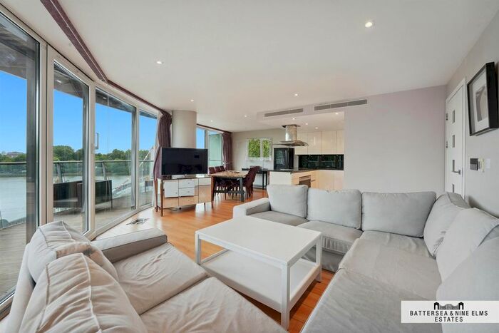 2 Bedroom Flat To Rent In Centurion Building, Chelsea Bridge Wharf, SW11