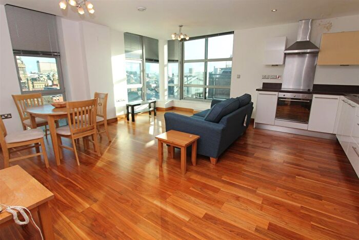 2 Bedroom Flat To Rent In St Georges Building, Great George Street, LS1