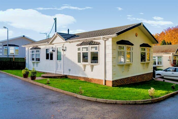 2 Bedroom Park Home For Sale In Alresford Road, Winchester, SO21