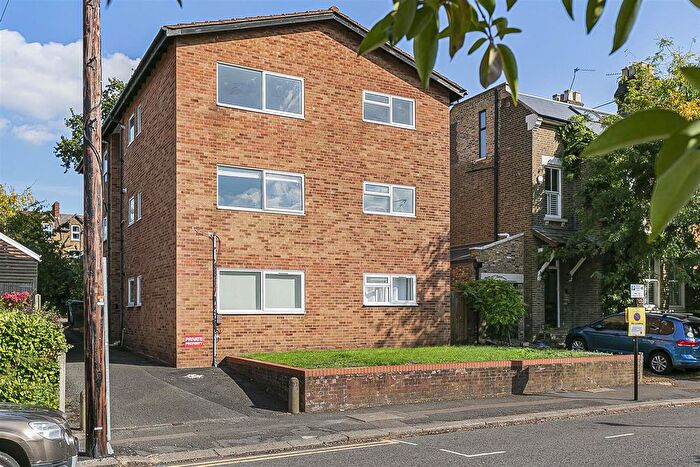 1 Bedroom Flat For Sale In West Avenue, Walthamstow, London, E17