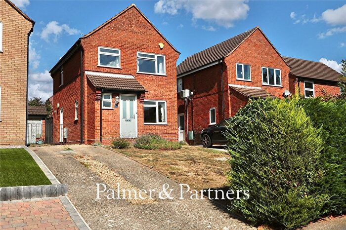 3 Bedroom Detached House For Sale In Bowland Drive, Ipswich, Suffolk, IP8