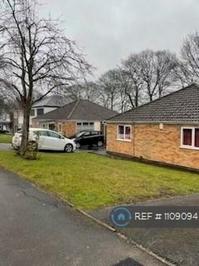 3 Bedroom Bungalow To Rent In Yalding Drive, Nottingham, NG8