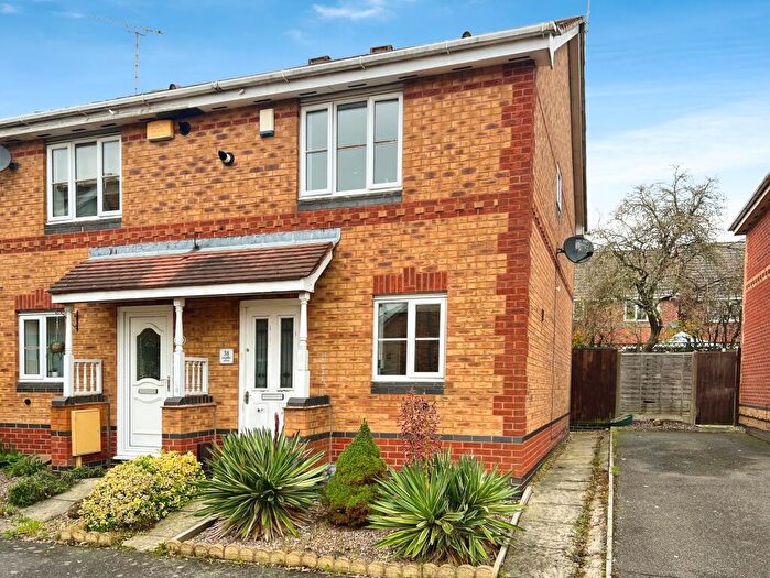 2 Bedroom Terraced House For Sale In Middle Close, Swadlincote, DE11