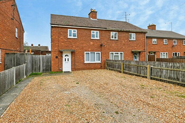 2 Bedroom Semi Detached House For Sale In Sandringham Road, Gaywood, King's Lynn, Norfolk, PE30