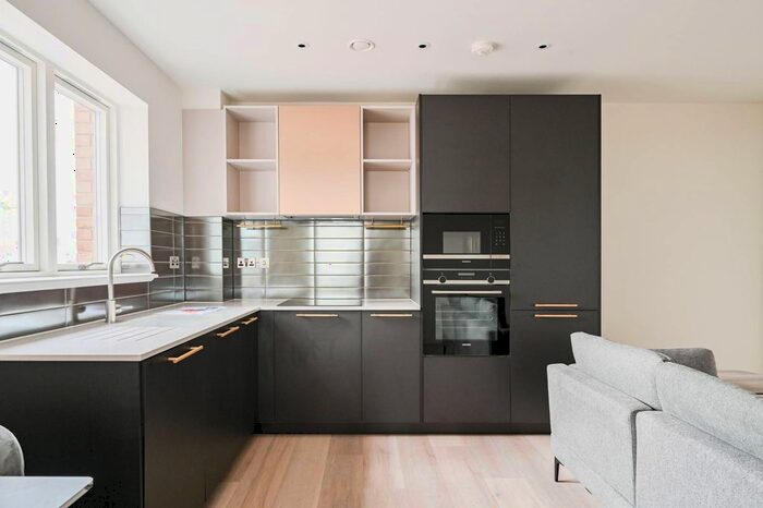 2 Bedroom Flat To Rent In Azure House, Hornsey, London, N8