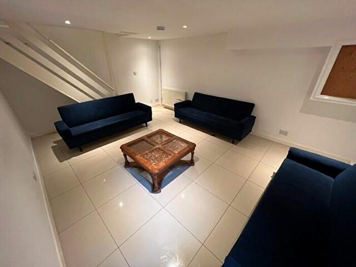 8 Bedroom House To Rent In Westridge Road, Portswood, Southampton, SO17