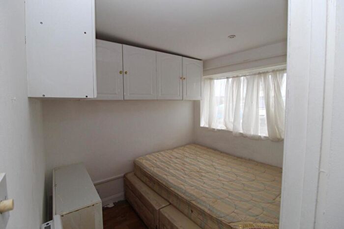 2 Bedroom Chalet For Sale In The Green, Bel Air Estate, Seawick, CO16