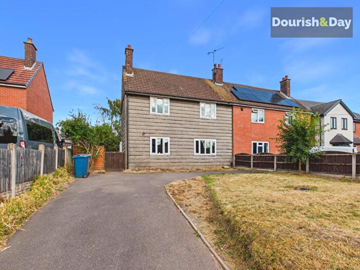 3 Bedroom Semi-Detached House For Sale In Martins Way, Hixon, ST18