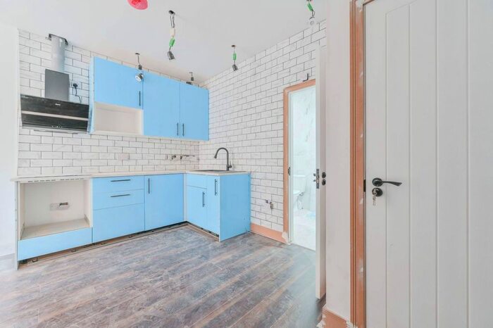 1 Bedroom Flat To Rent In Andrew Place, Nine Elms, London, SW8