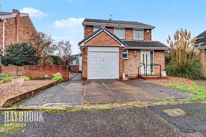 3 Bedroom Detached House For Sale In Albany Close, Wombwell, S73