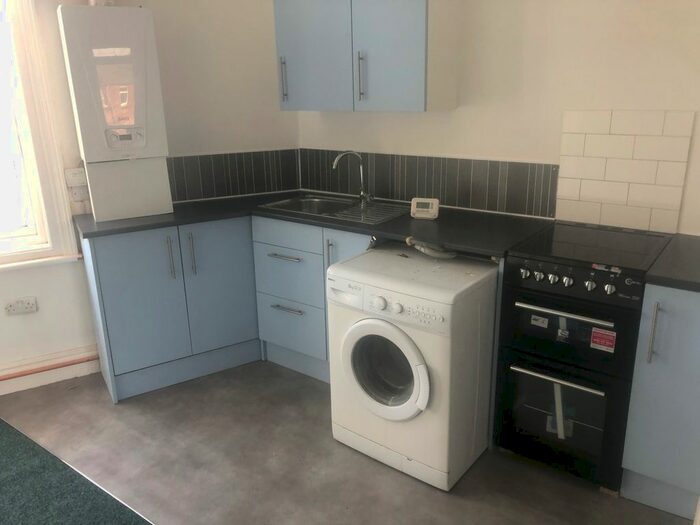 1 Bedroom Flat To Rent In Woodfield Road, Balby, Doncaster, DN4