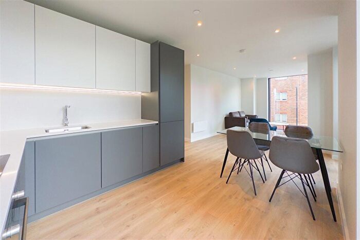 2 Bedroom Apartment To Rent In The Gate, Meadowside, M4