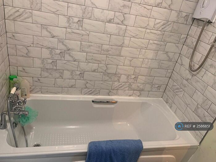 1 Bedroom Flat To Rent In Ashleigh House, Rushden, NN10