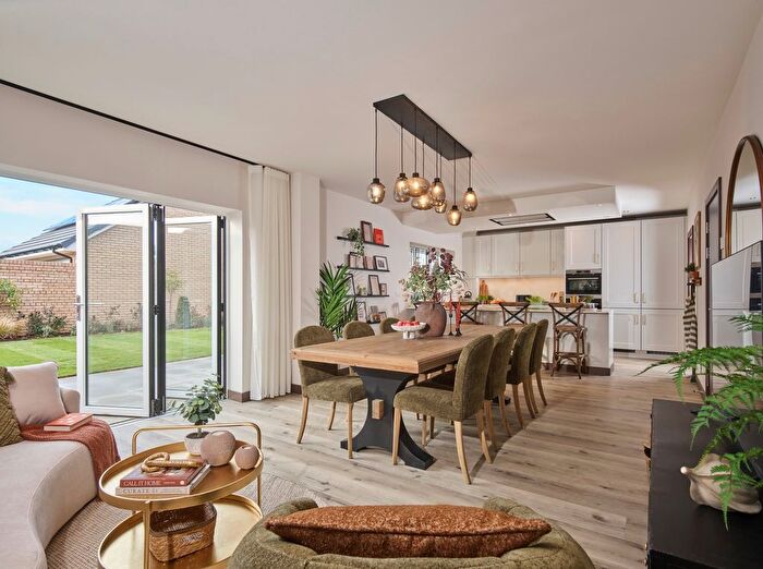 3 Bedroom Detached House For Sale In Thornwood Park, Thornwood, Epping, CM16