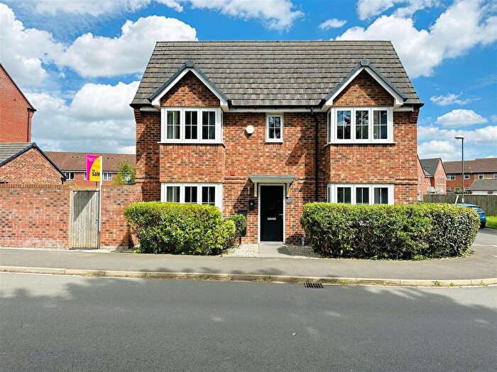 3 Bedroom Semi Detached House For Sale In Coupland Road, Selby, YO8